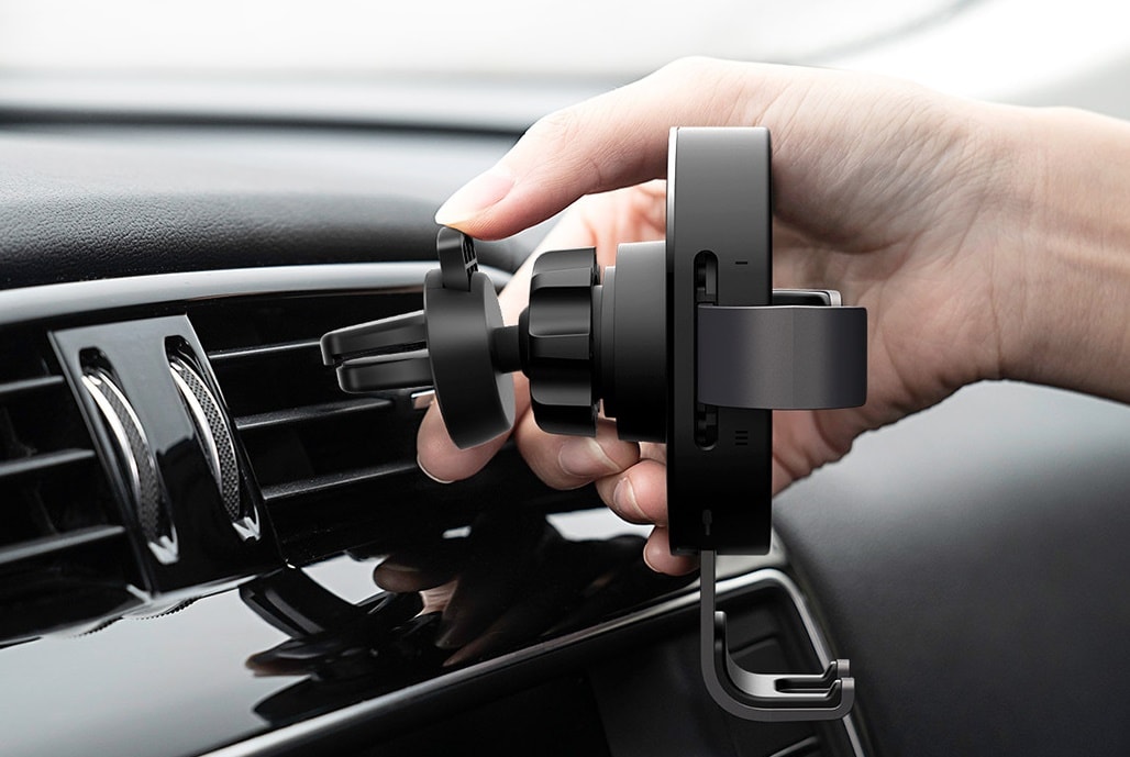 Держатель с функцией беcпроводной зарядки 70mai Xiaomi Wireless Car Charge Mount Midrive PB01 Держатель с функцией беcпроводной зарядки 70mai Xiaomi Wireless Car Charge Mount Midrive PB01