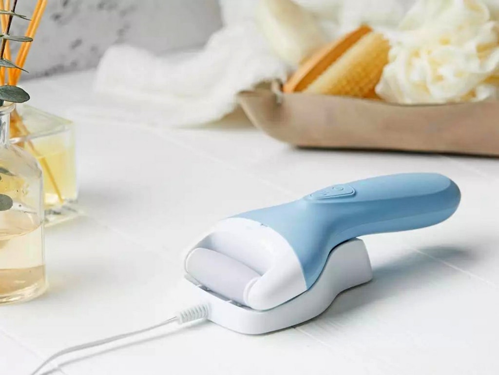 Электрическая роликовая пилка Xiaomi YueLi Callus Remove SC-608 (light blue) Электрическая роликовая пилка Xiaomi YueLi Callus Remove SC-608 (light blue)