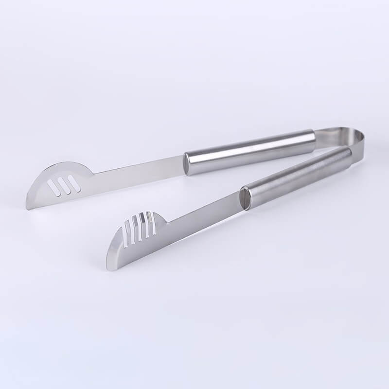 Набор инструментов Amiro Grill Set AGS-005 для барбекю/гриля из нержавеющей стали в чемодане (5 предметов) - картинка Набор инструментов Amiro Grill Set AGS-005 для барбекю/гриля из нержавеющей стали в чемодане (5 предметов) - фото