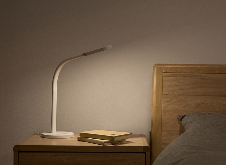 Настольная лампа с аккумулятором Xiaomi Yeelight LED Desk lamp YLTD02YL белого цвета Настольная лампа с аккумулятором Xiaomi Yeelight LED Desk lamp YLTD02YL белого цвета