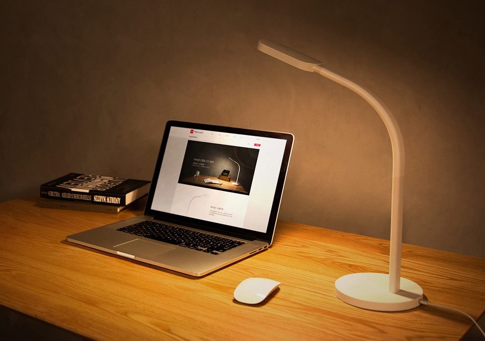 Настольная лампа с аккумулятором Xiaomi Yeelight LED Desk lamp YLTD02YL белого цвета Настольная лампа с аккумулятором Xiaomi Yeelight LED Desk lamp YLTD02YL белого цвета