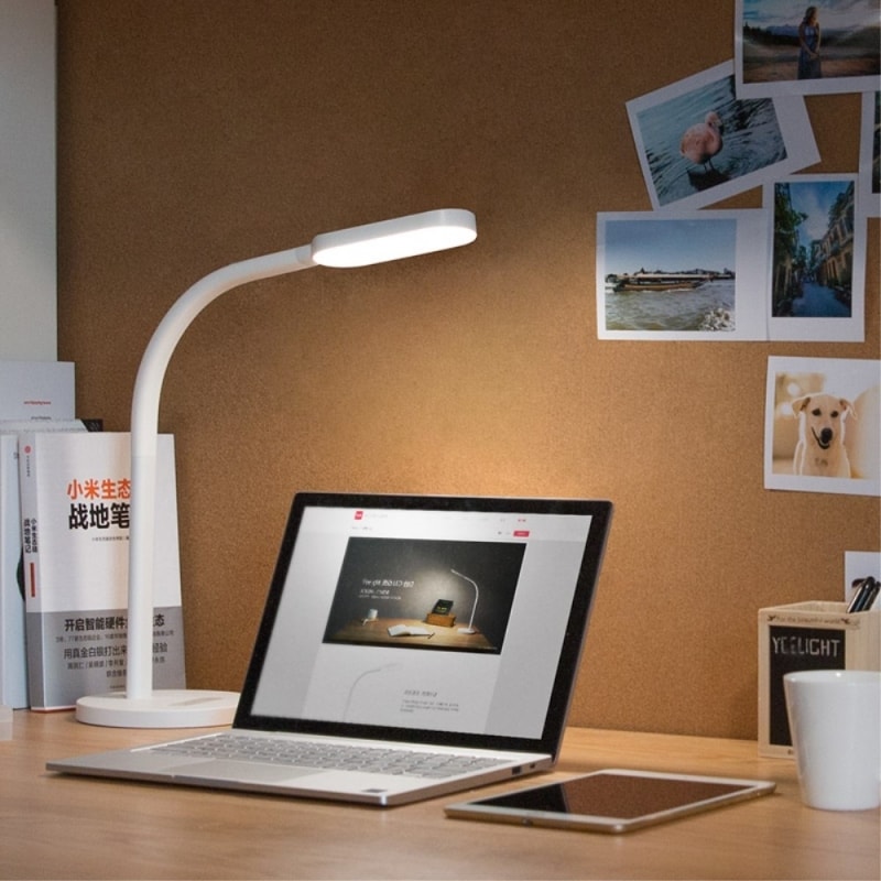 Настольная лампа Xiaomi Yeelight Led Table Lamp YLTD01YL белого цвета Настольная лампа Xiaomi Yeelight Led Table Lamp YLTD01YL белого цвета