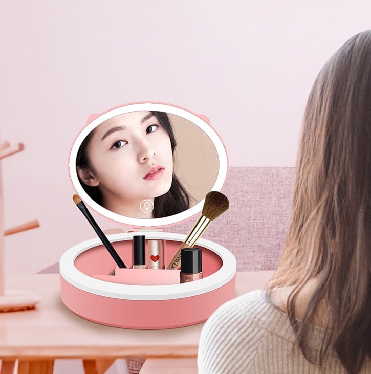 Настольное зеркало для макияжа с подсветкой ShineMirror TD-022 розового цвета