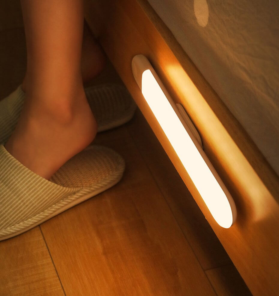 Ночной светильник Baseus Sunshine Wardrobe с датчиком движения и встроенным аккумулятором 800mAh (Теплый свет 4000K) Ночной светильник Baseus Sunshine Wardrobe с датчиком движения и встроенным аккумулятором 800mAh (Теплый свет 4000K)
