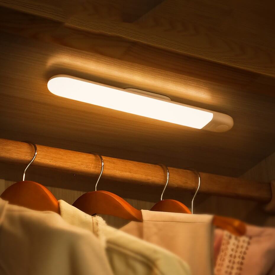Ночной светильник Baseus Sunshine Wardrobe с датчиком движения и встроенным аккумулятором 800mAh (Теплый свет 4000K) Ночной светильник Baseus Sunshine Wardrobe с датчиком движения и встроенным аккумулятором 800mAh (Теплый свет 4000K)