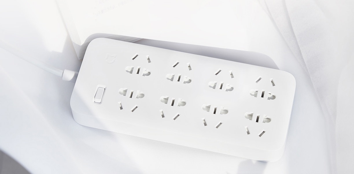 Удлинитель Xiaomi Mijia Power Strip 8 розеток (MJCXB8-01QM) белый Удлинитель Xiaomi Mijia Power Strip 8 розеток (MJCXB8-01QM) белый