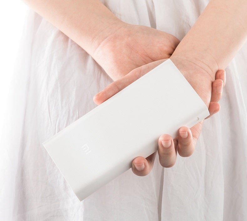 Внешний аккумулятор Xiaomi Mi Power Bank 2C 20000 mAh PLM06ZM белый Внешний аккумулятор Xiaomi Mi Power Bank 2C 20000 mAh PLM06ZM белый