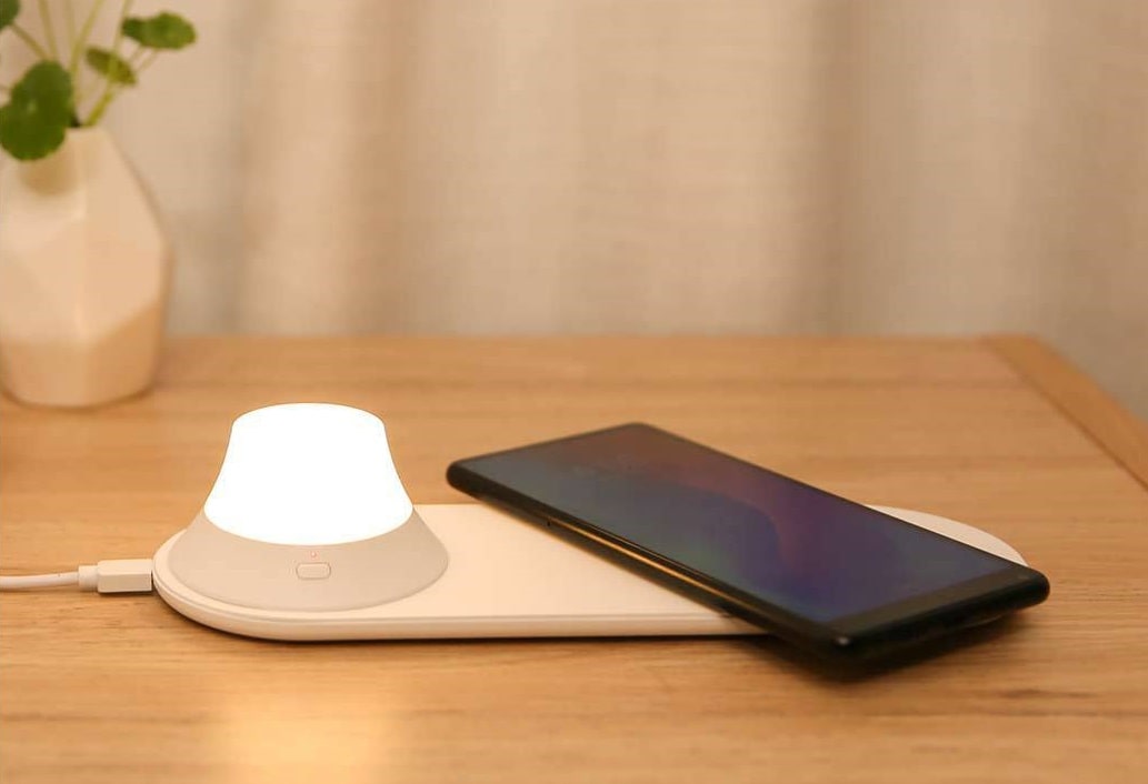 Беспроводное зарядное устройство с ночником Xiaomi Yeelight Wireless Charging Night Light белое
