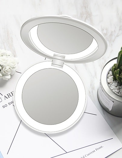 Зеркало для макияжа с подсветкой и увеличением ShineMirror TD-018 белого цвета