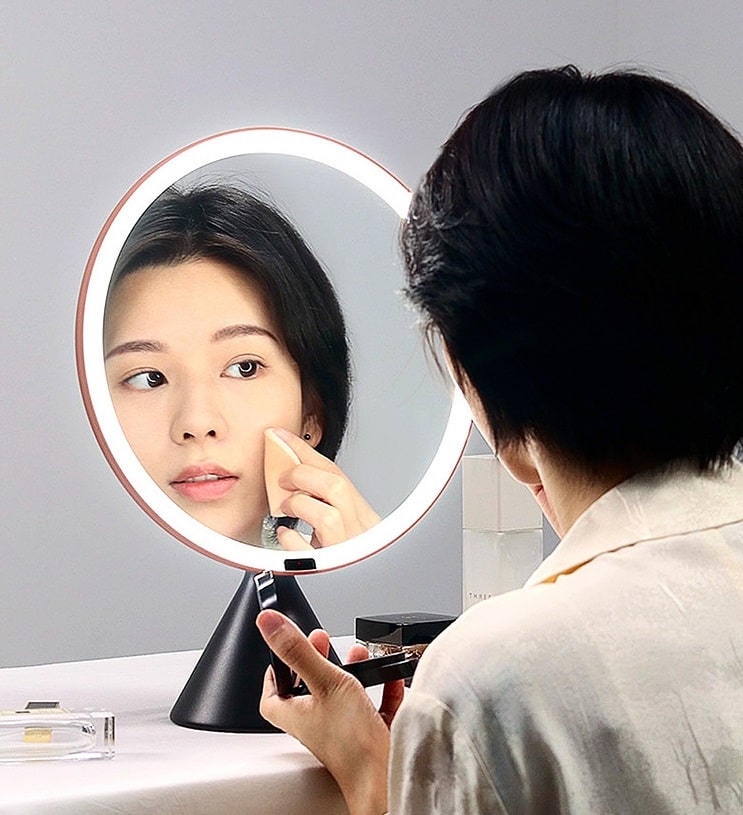 Зеркало для макияжа с подсветкой с датчиком движения ShineMirror TD-035 белого цвета