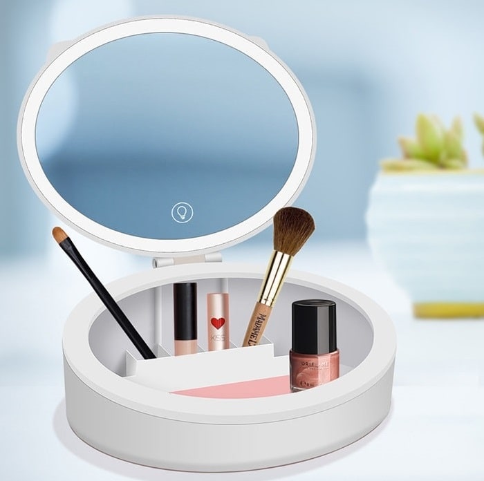 Настольное зеркало для макияжа с подсветкой и увеличением ShineMirror TD-022 белого цвета
