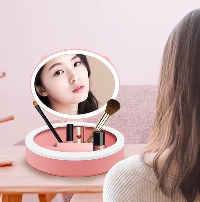 Настольное зеркало для макияжа с подсветкой и увеличением ShineMirror TD-022 розового цвета