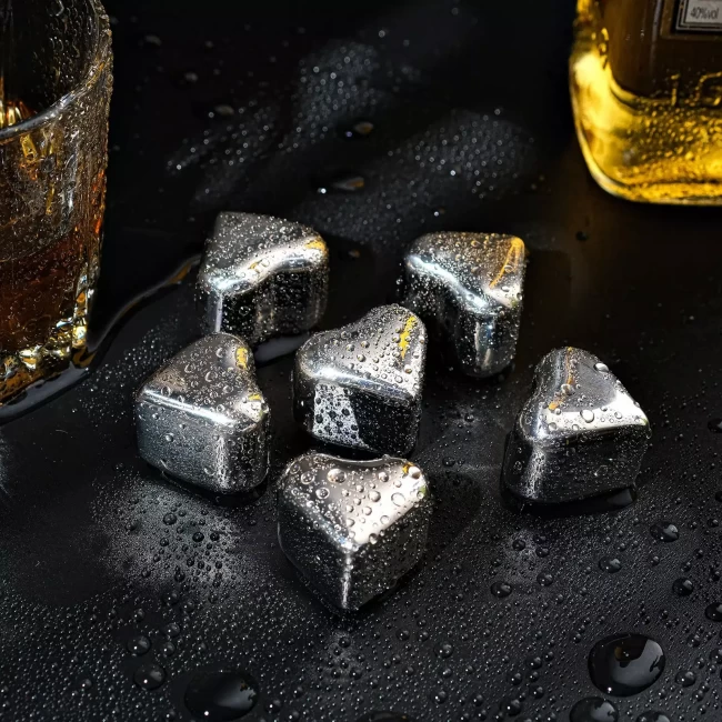 Охлаждающие камни для виски  набор 6 штук, Whiskey Gift Set в виде сердец - фото2