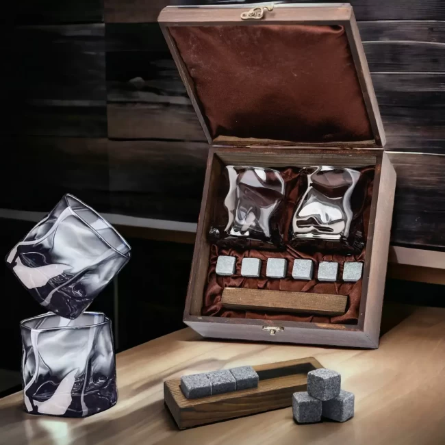 Подарочный набор для виски в деревянной шкатулке с камнями AmiroTrend ABW-304W