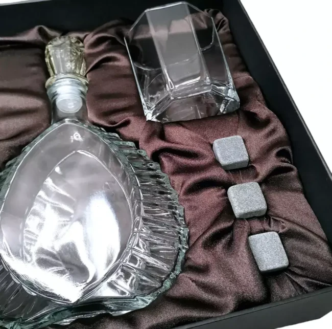 Подарочный набор для виски со штофом, 2 стакана, 6 камней AmiroTrend ABW-403 brown crystal - фото4