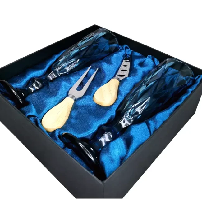 Подарочный набор для игристого и сыра, 2 бокала, нож, вилка AmiroTrend ABW-502 blue - фото3
