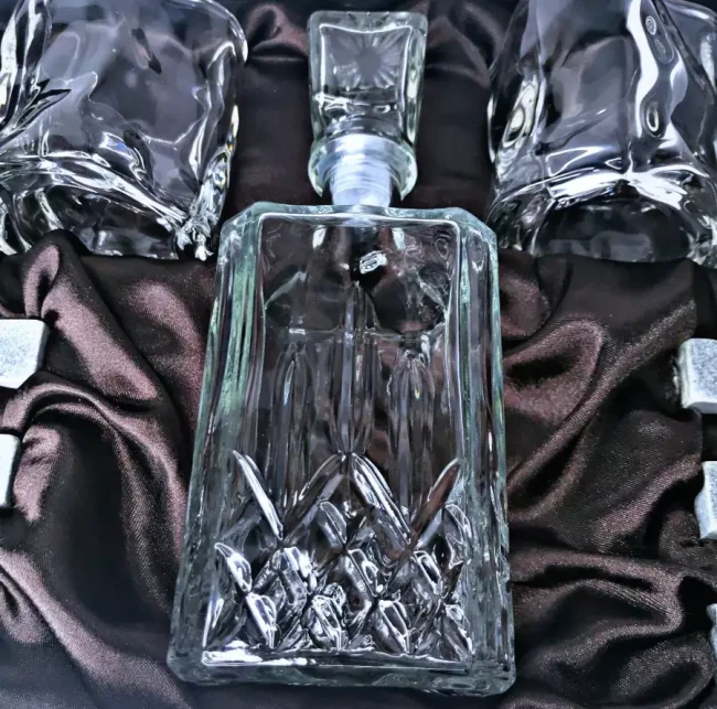 Подарочный набор для виски со штофом, 2 стакана, 6 камней AmiroTrend ABW-404 crystal - фото6