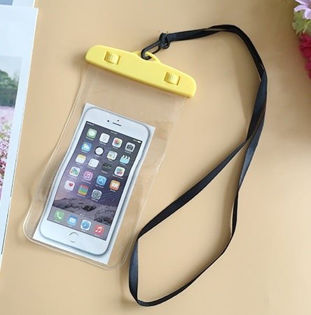 Водонепроницаемый чехол для телефона желтого цвета